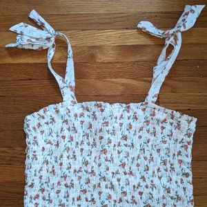 NEVER WORN - Peach crop top with bow tied straps